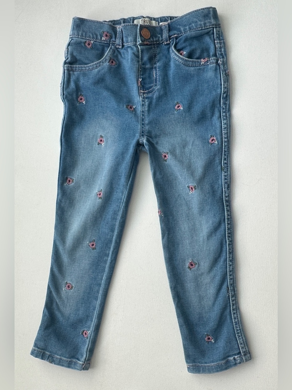 True Craft girl’s Mid Blue Denim Jeans with Pink Floral Embroidery. Size 4T.